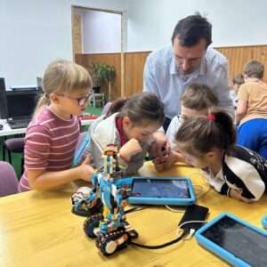 Read more about the article STEM Akademija: Istražujemo i učimo kroz igru!