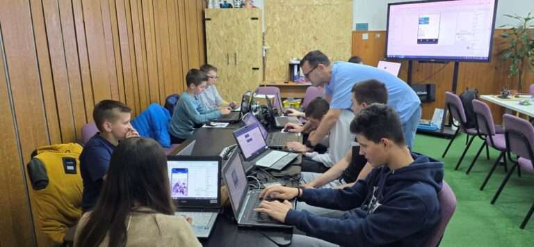 Od ideje do aplikacije – STEM kreatori u akciji