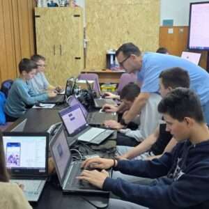 Read more about the article Od ideje do aplikacije – STEM kreatori u akciji