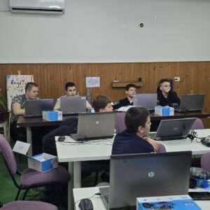 Read more about the article STEM Kreatori u STEM Akademiji: učenje programiranja kroz mBot2 robote
